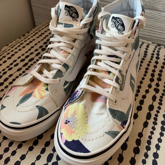 sk8-hi Vans NWOT - Picture 3 of 8